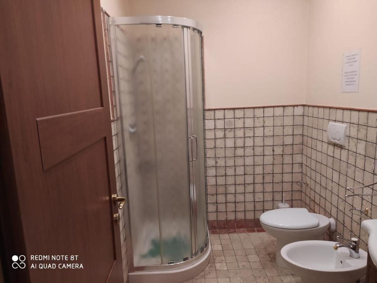 Bollicine Hotel Bari Luaran gambar